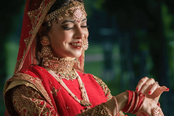 Roopa Beauty Parlour, Ballari